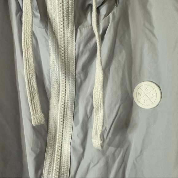 WESC Gender Neutral Light Muted Lilac Hooded The Windbreaker Jacket Sz Large - Picture 5 of 12